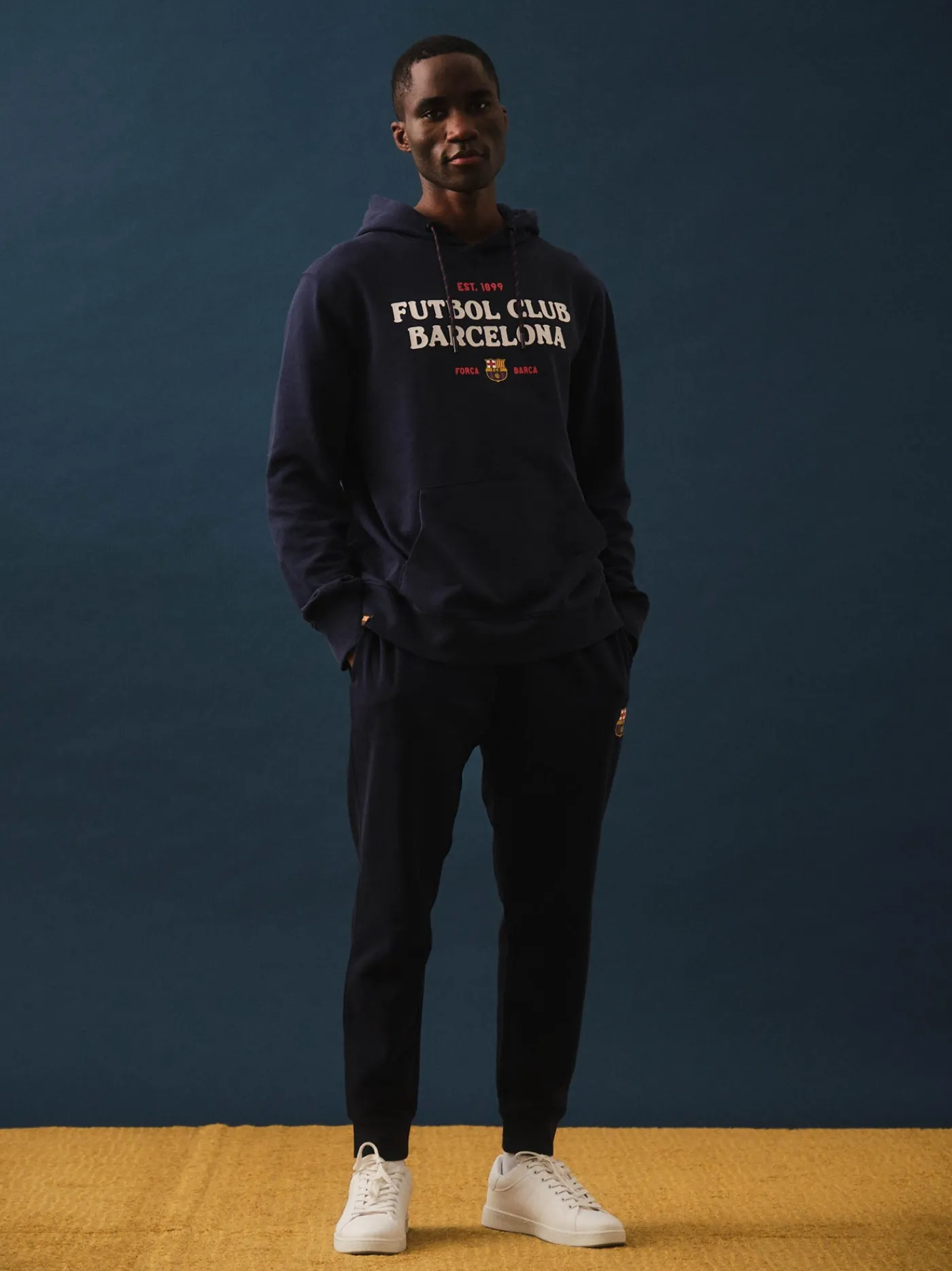 Dunkelblaue Jogginghose mit Barça-Emblem | FC Barcelona Cheap