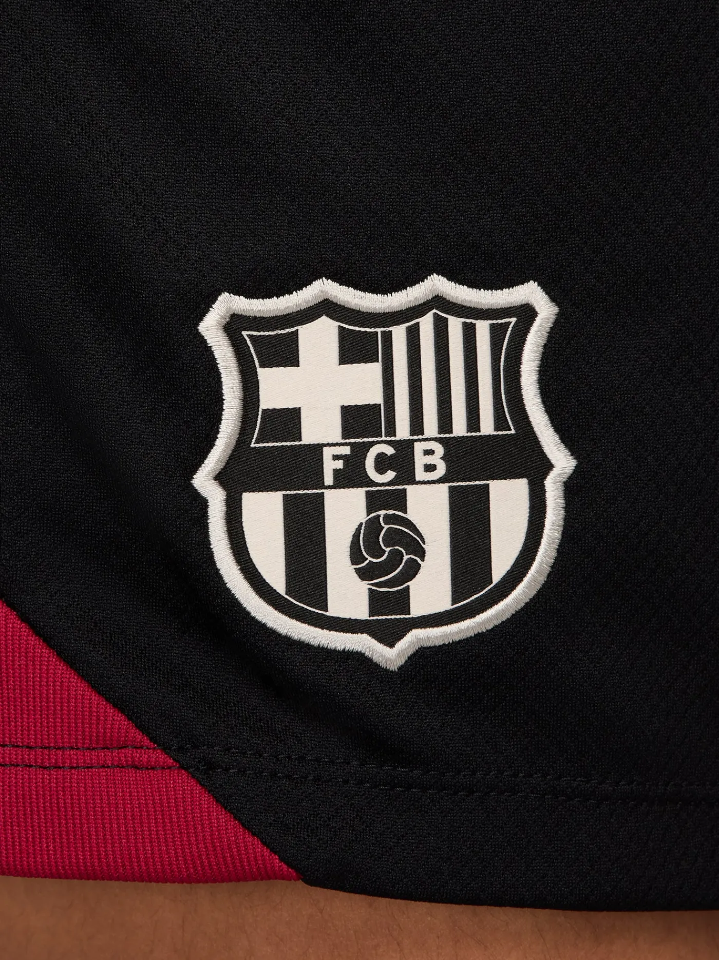 24/25 Schwarze Trainingsshorts – Damen | FC Barcelona Online