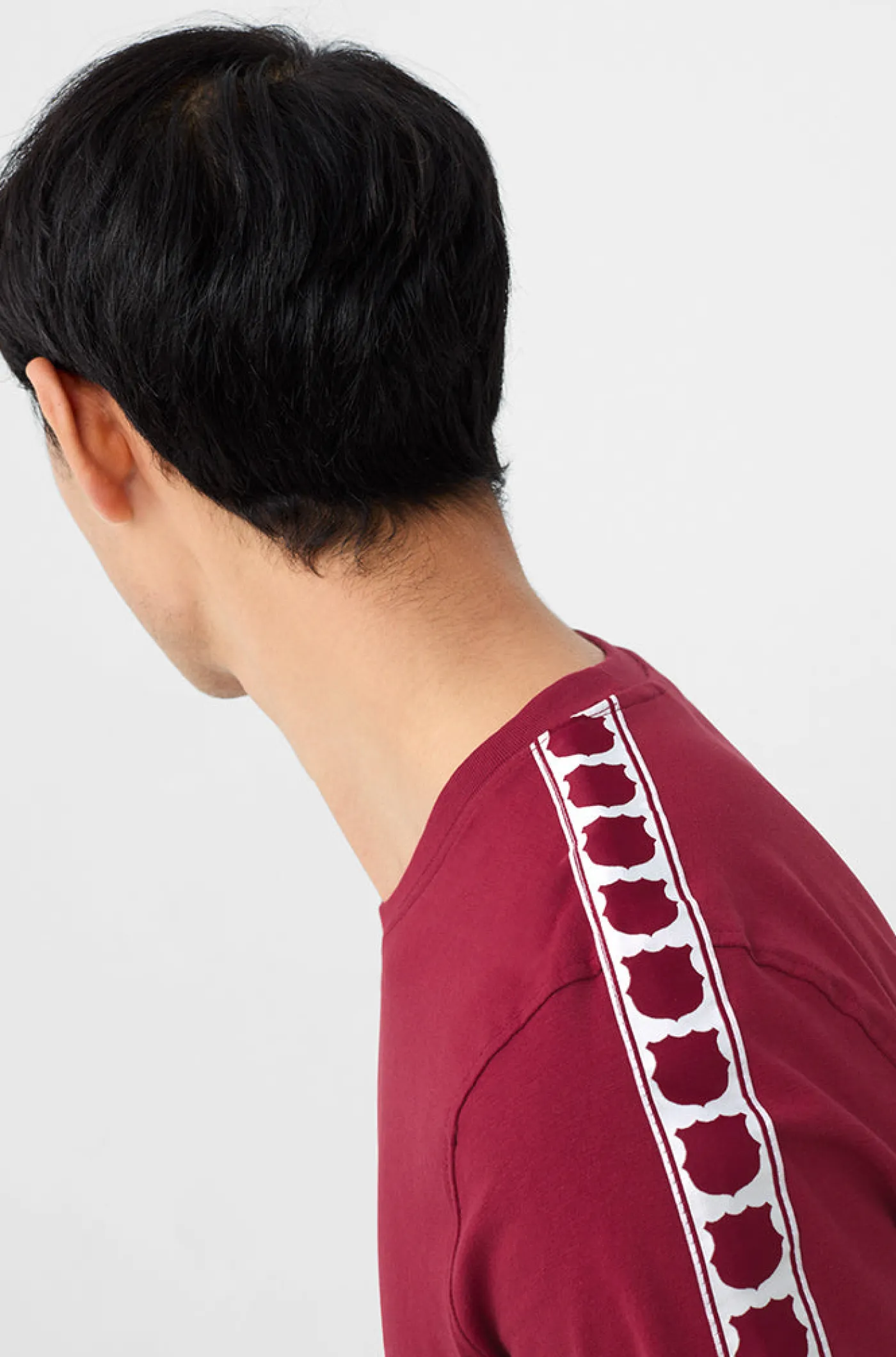 Rotes T-Shirt mit Barça-Wappen | FC Barcelona Flash Sale